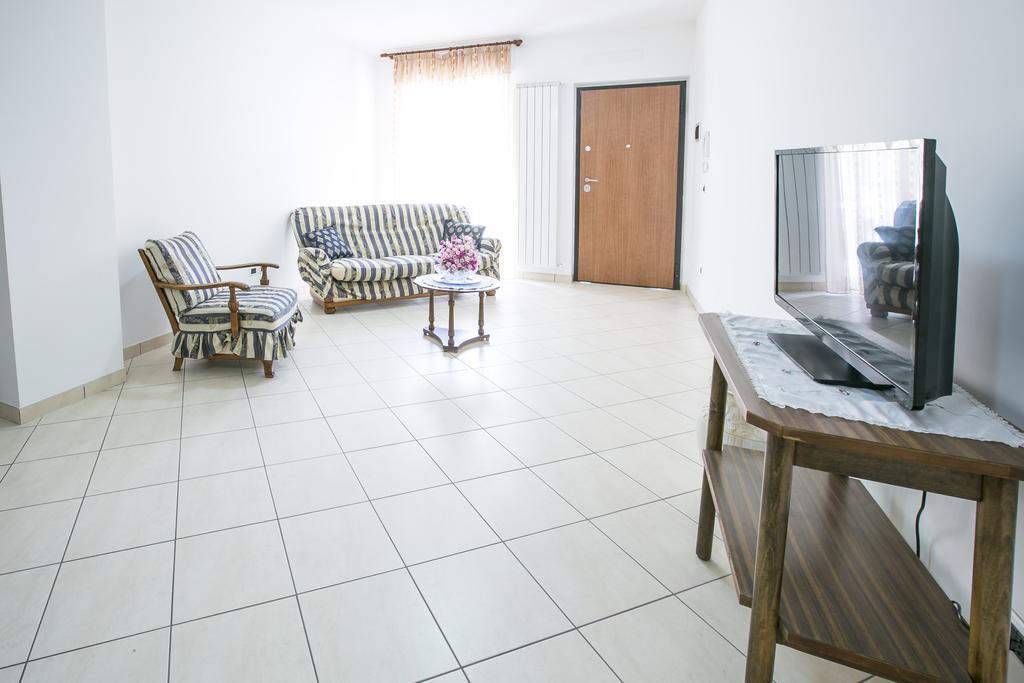 Leopardi Pineto Vacanza Exterior photo