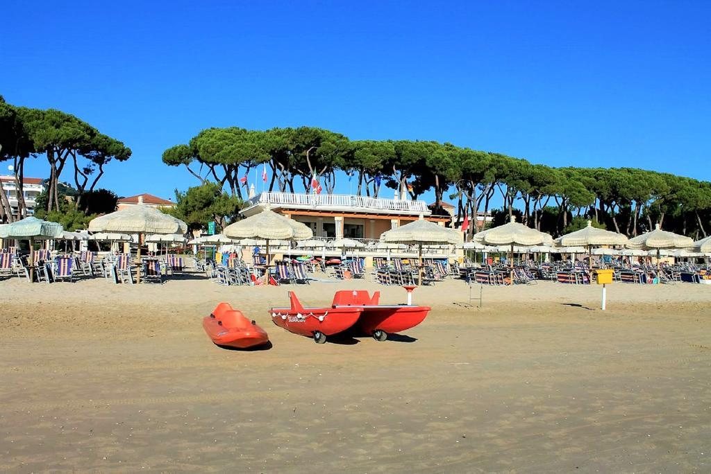 Leopardi Pineto Vacanza Exterior photo